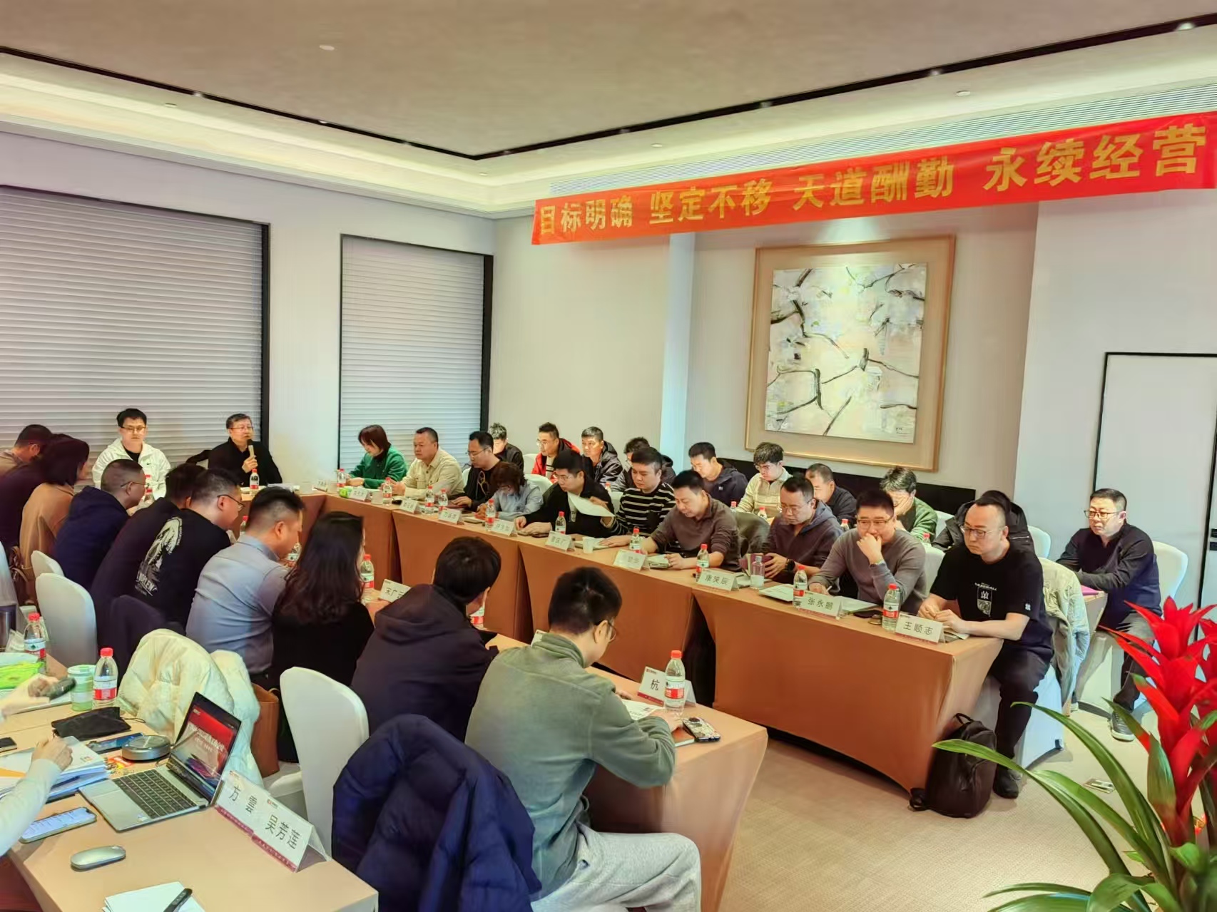 HJC黄金城(中国区)官方网站